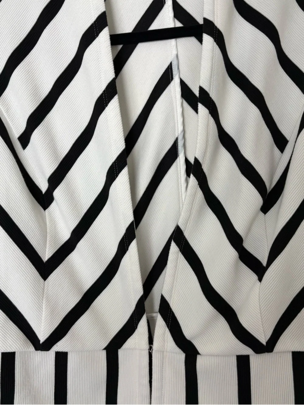 Chico’s Women’s Black & White Striped Open Front Cardigan Blazer - Picture 7 of 9